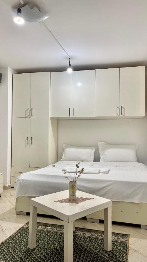 Brilant Studio Apartment City Center Tiranë Eksteriør bilde